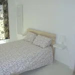 Kermia Court - Beach-front, Modern 2 Bedroom -sleeps 6 *