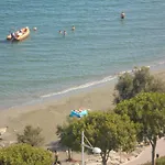 Kermia Court - Beach-front, Modern 2 Bedroom -sleeps 6 Apartment *
