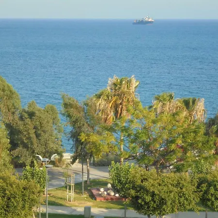 アパート Kermia Court - Beach-front, Modern 2 Bedroom -sleeps 6